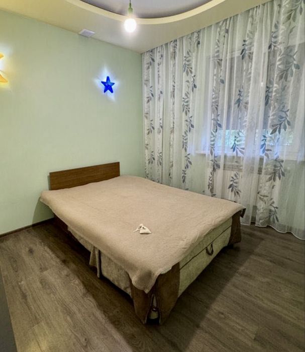 Здається будинок лівий берег , Дніпро