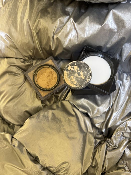 Puder HUDABEAUTY easy bake banana  BREAD