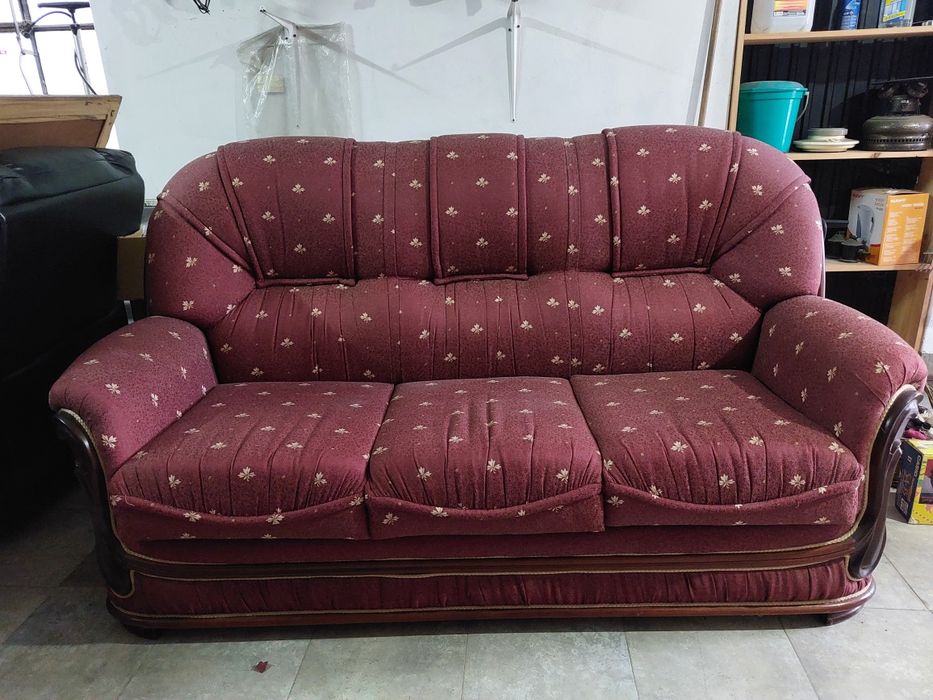 Conjunto sofá de 3 lugares e 2 cadeirões