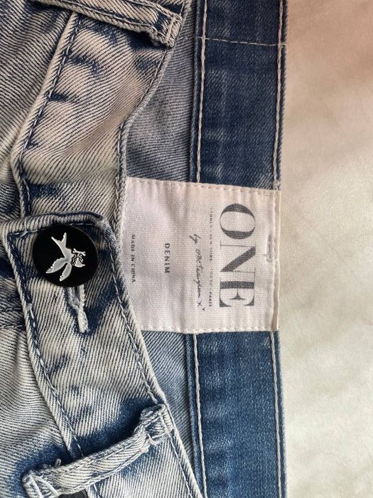 Джинси ONE by TEASPOON рвані. Розмір 27