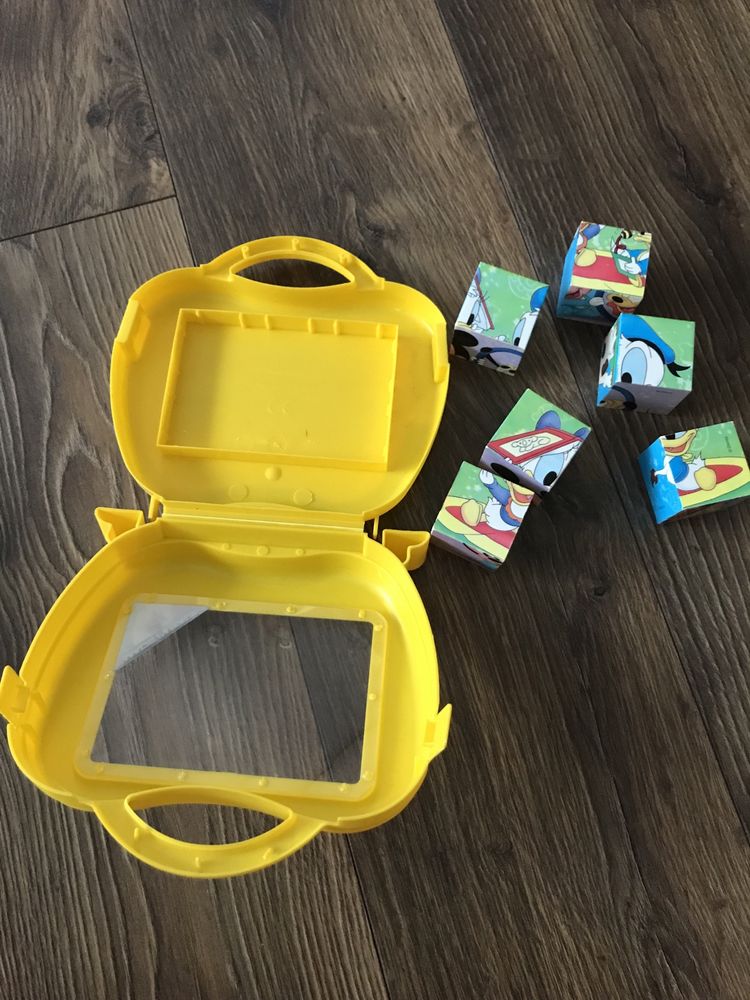Puzzle dla dzieci w skrzyneczce