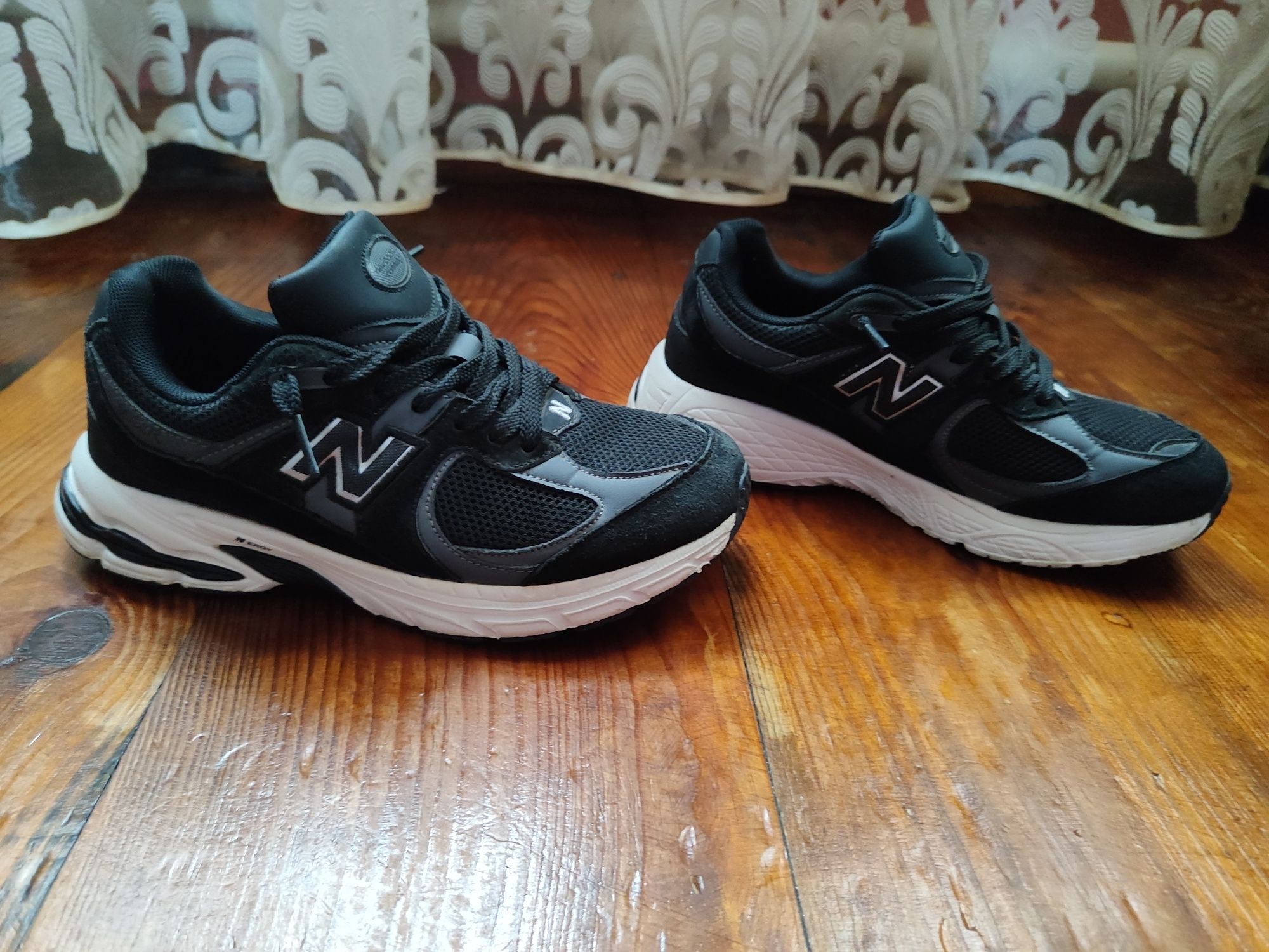 Кросівки New Balance 2002r 38 24