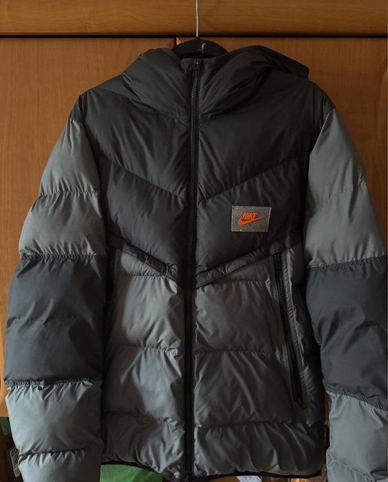 Чоловіча зимова куртка Nike