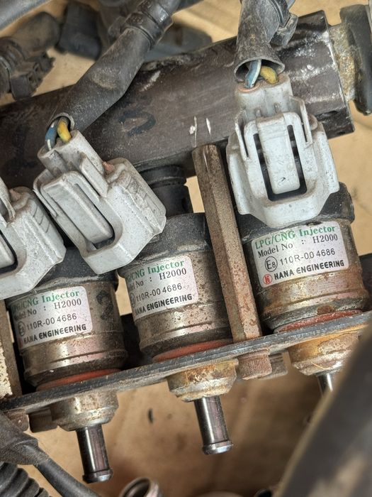 Продам комплект ГБО V8