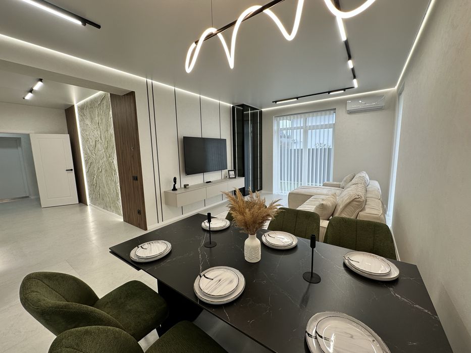 Продам будинок в Крихівцях поруч вулиці Садова.