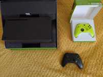 XBOX Series X 1TB + 2 pady