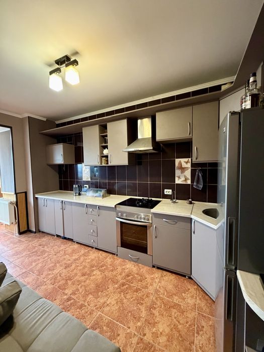 Продаж 1к цегла Озерна Виставка біля озера