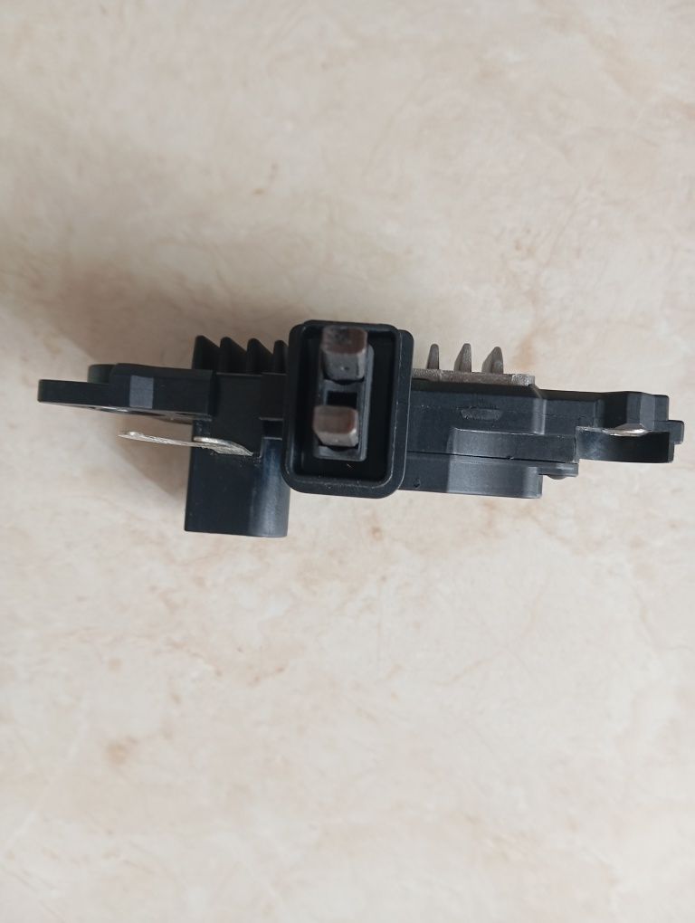 Regulator napięcia alternatora