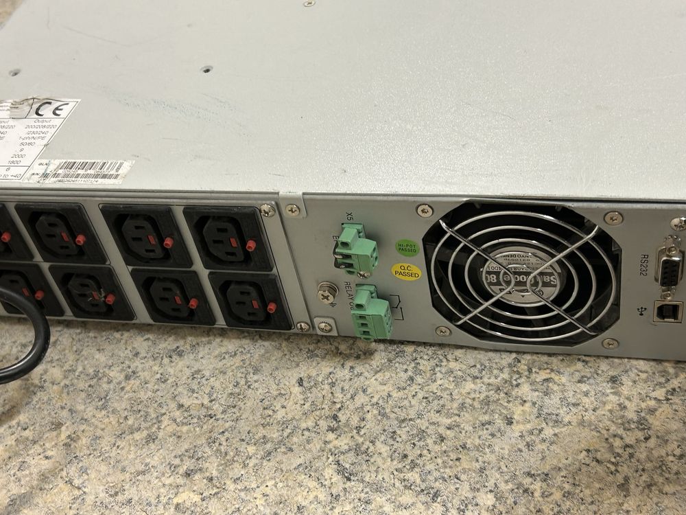 AEG Protect D 2000 zasilacz UPS
