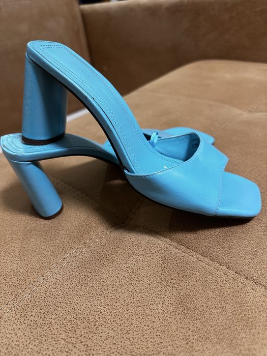 Продам шльопанці на каблучку