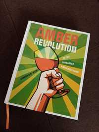 Книга Amber Revolution. Як світ закохався в оранжеве вино"
Саймон Вулф