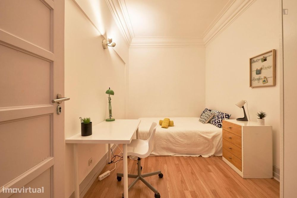 267802 - Quarto com cama de casal em...