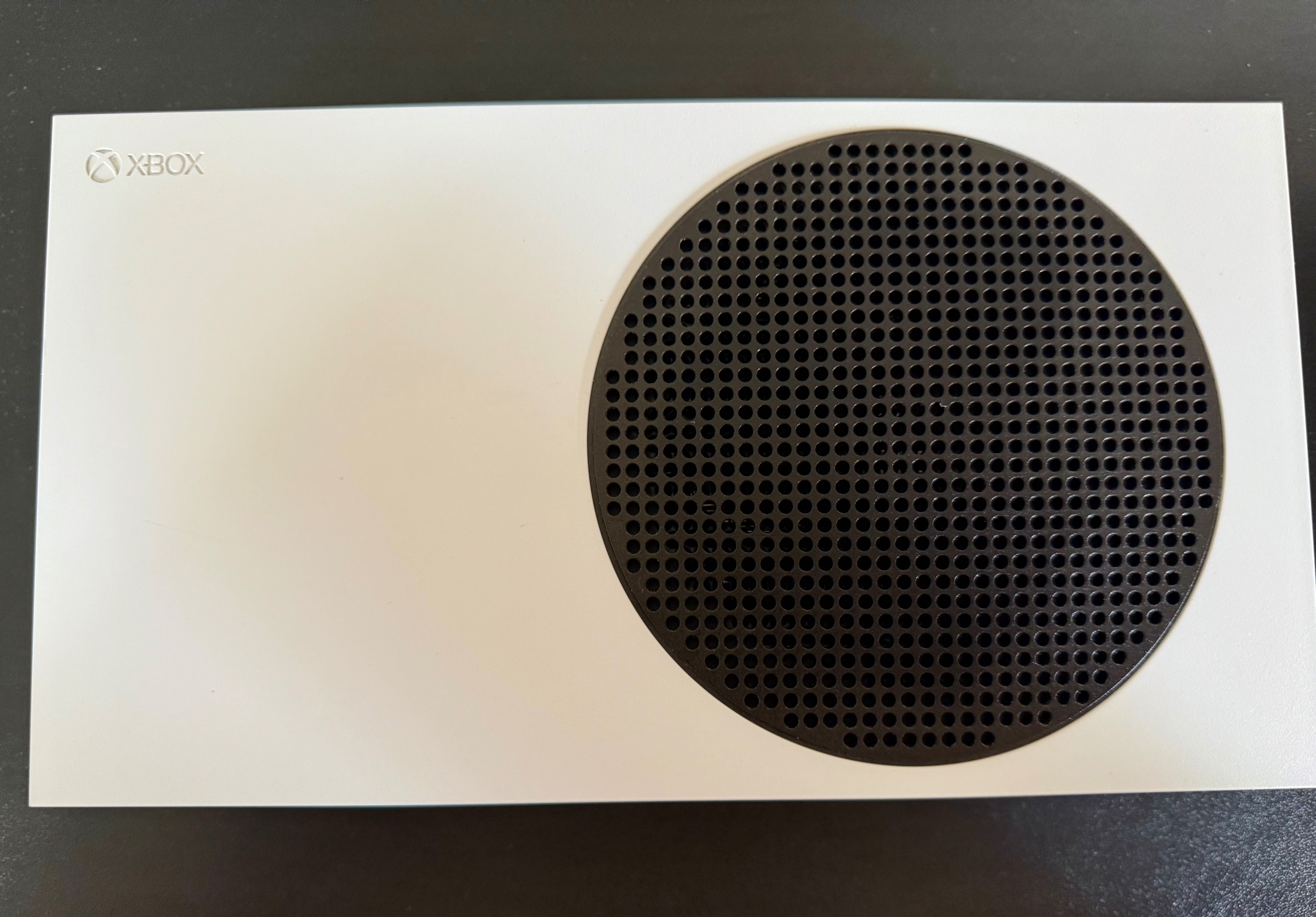 Xbox Series S 512 GB - Stan bardzo dobry - W zestawie pad i kable