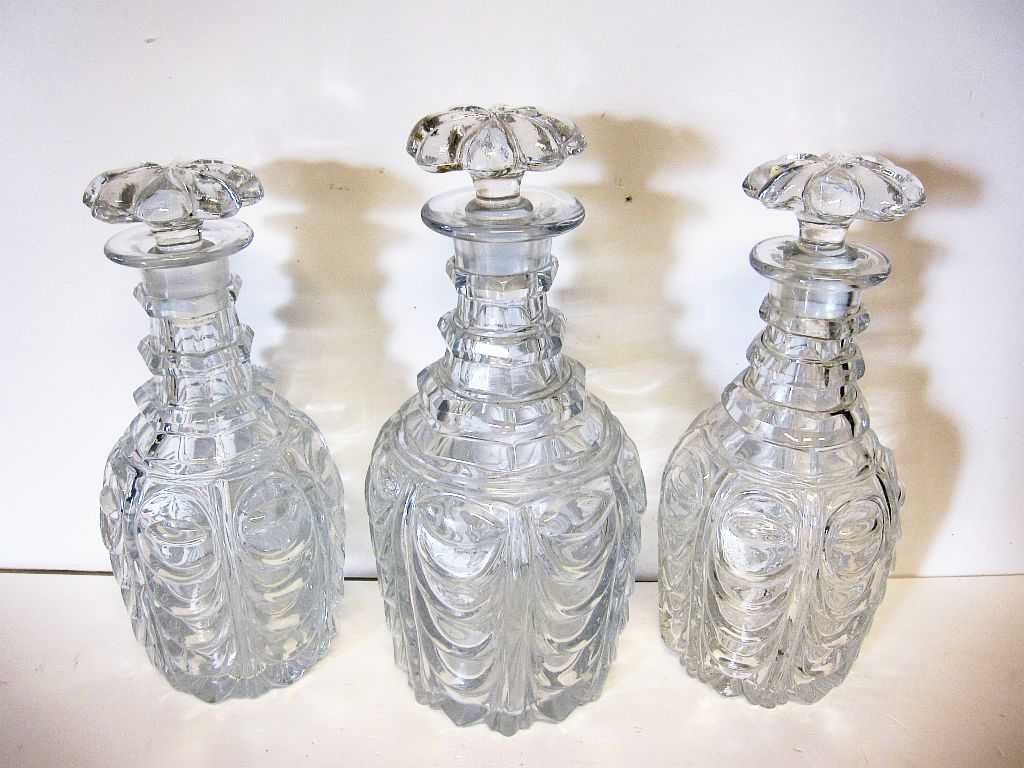 3 fantásticas antigas licoreiras-decanter cristal-francesa-St. Louis?