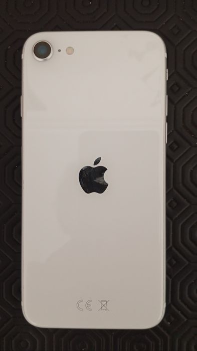 iPhone SE 2020 como novo