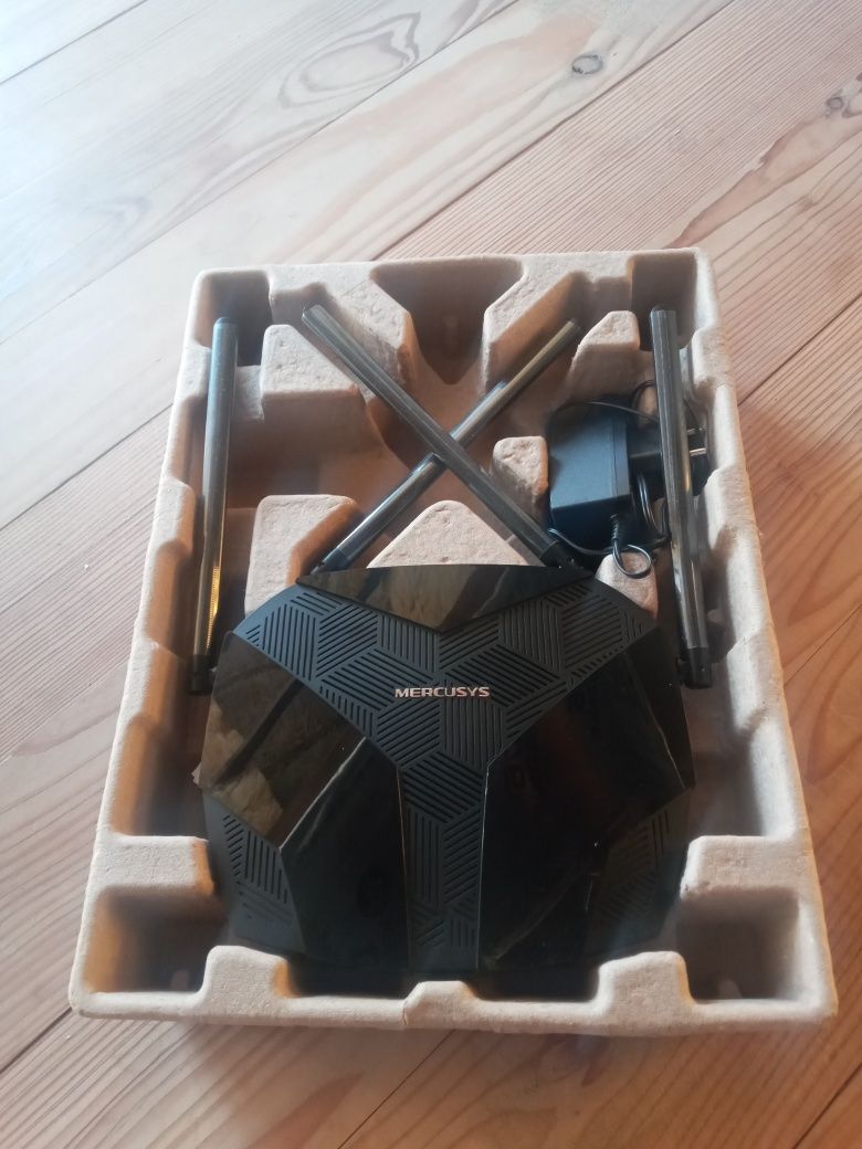 Роутер Mercusys MR80X