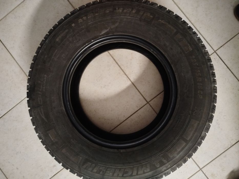 2 Pneus Michelin Agilis Camping