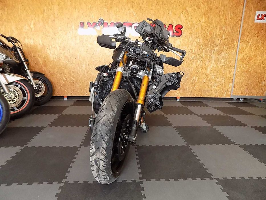 Yamaha Mt-09 Tracer 900 GT 2021 para peças.
