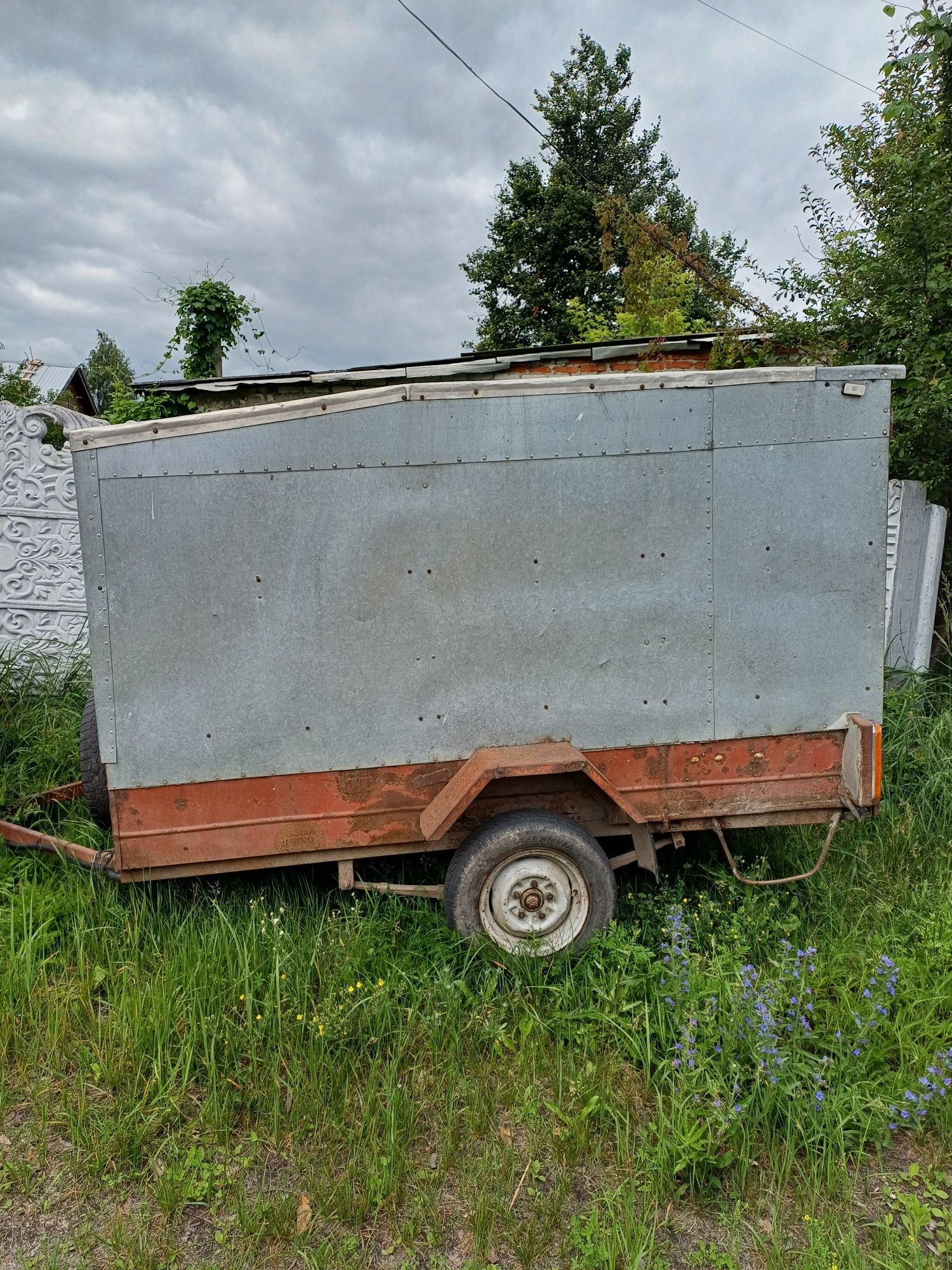 продам прицеп одноосный