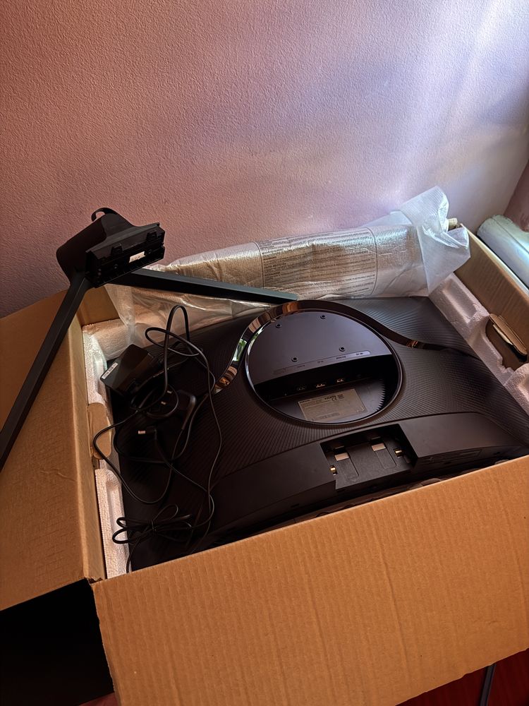 Монітор samsung odyssey g5 27д