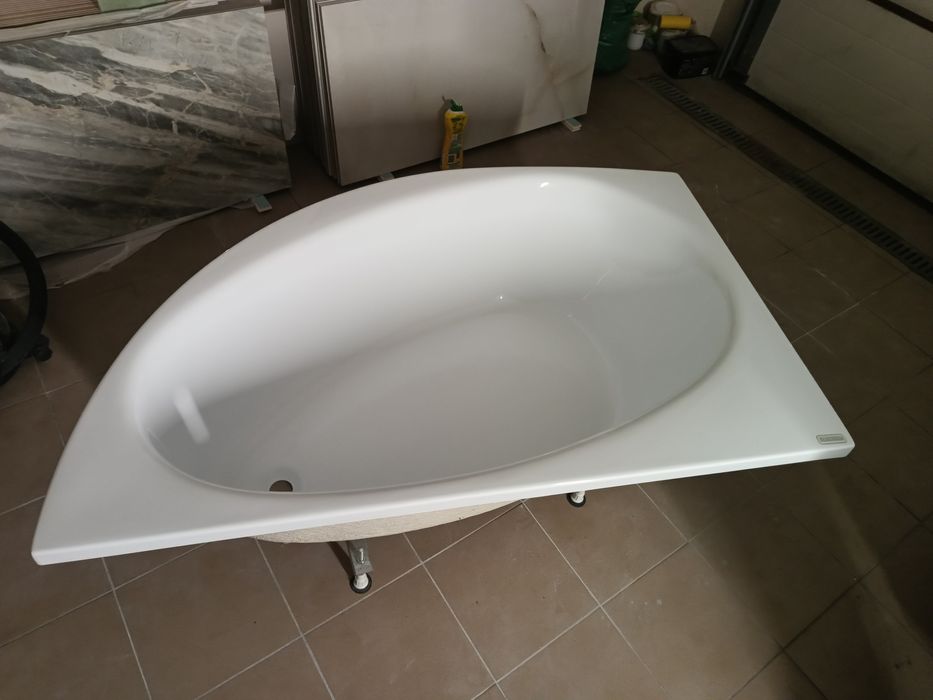 Sprzedam wannę 140 x85