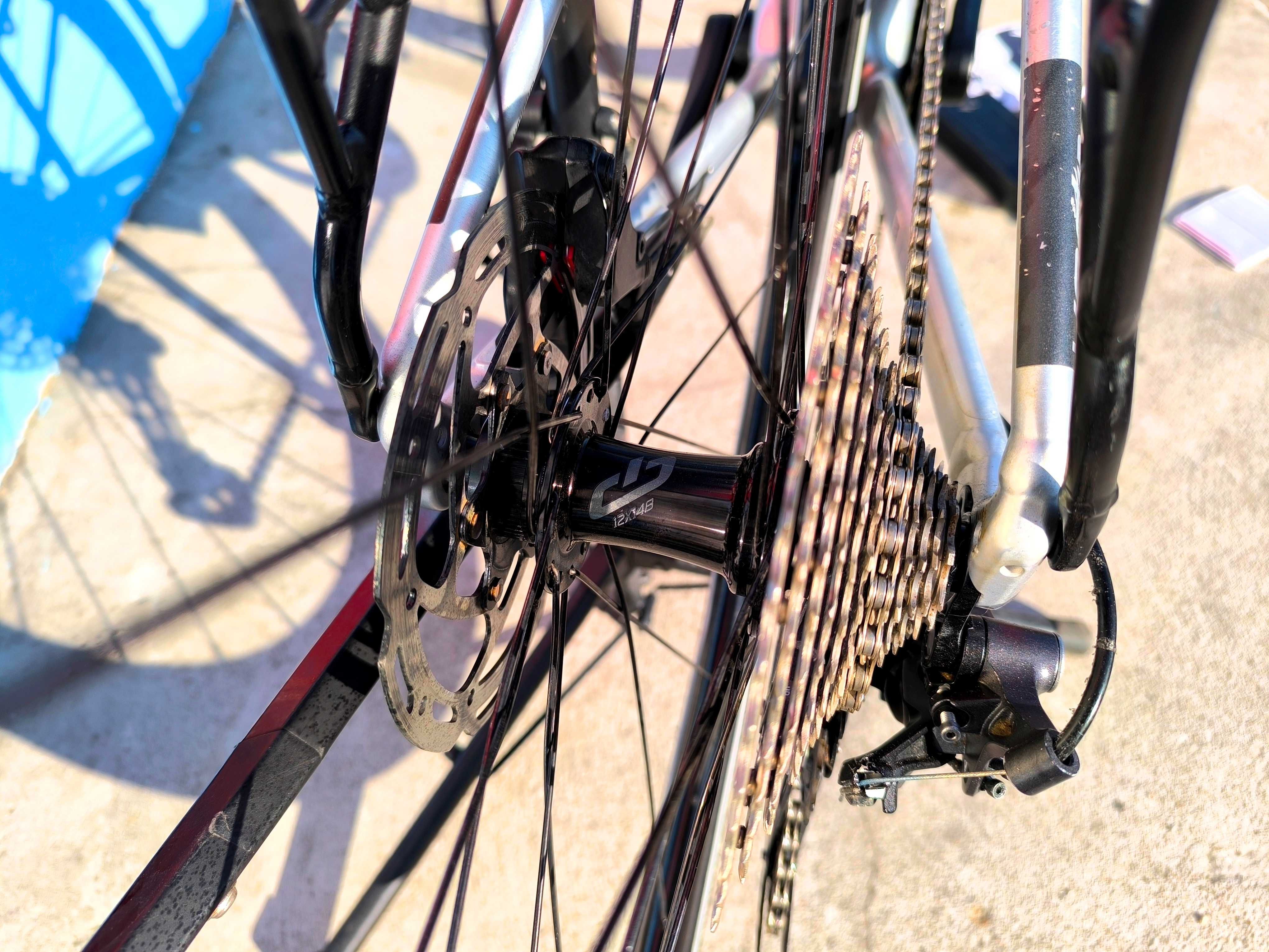 ELEKTRYCZNY SPECIALIZED Vado SL 5.0 EQ 18 Shimano Deore widelec CARBON
