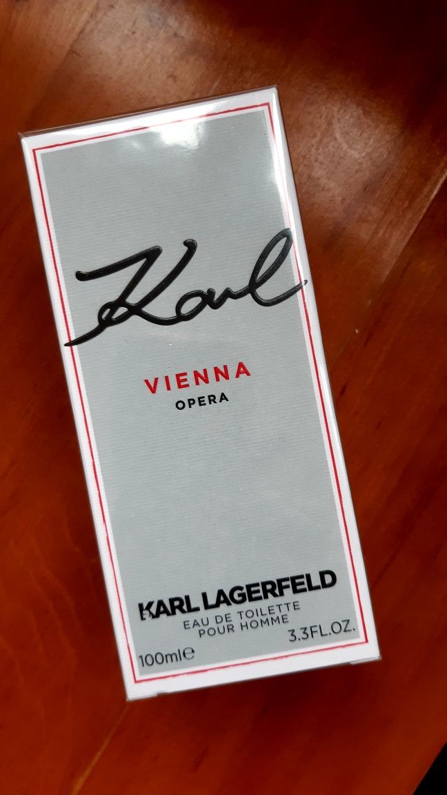 Karl Lagerfeld особливий подарунок
