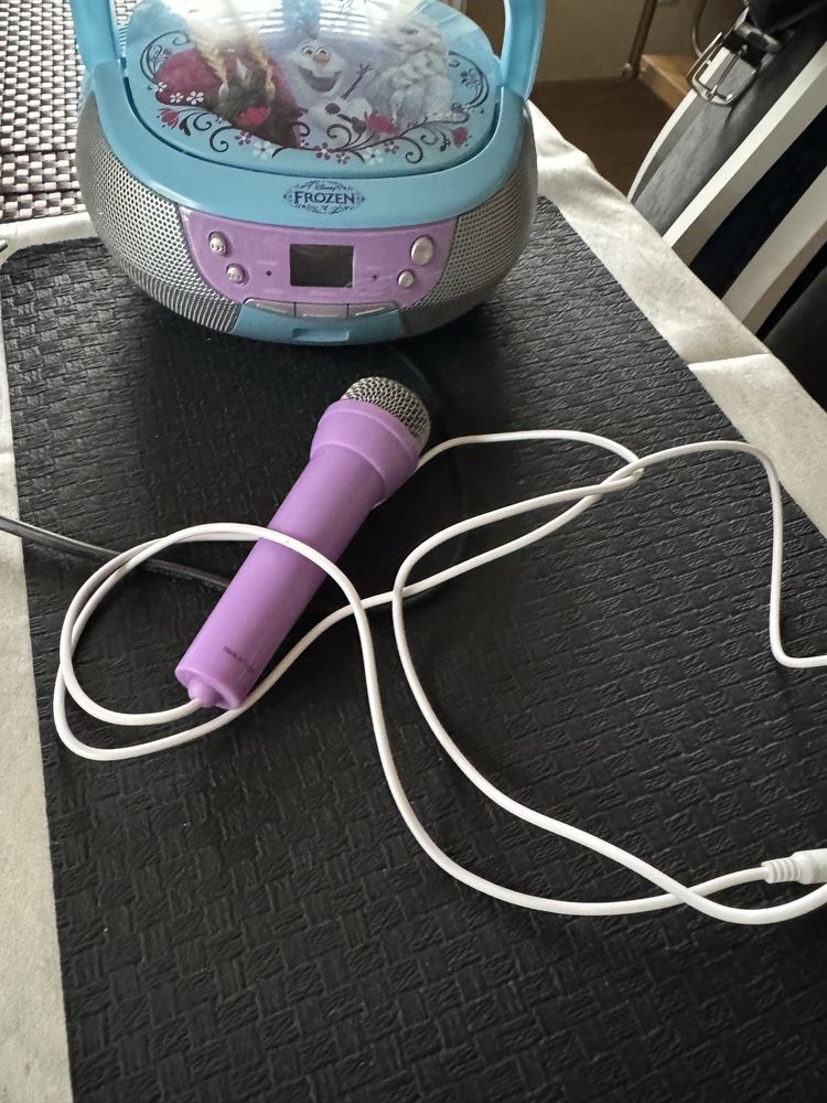 Odtwarzacz CD/radio/mikrofon Disney Frozen.