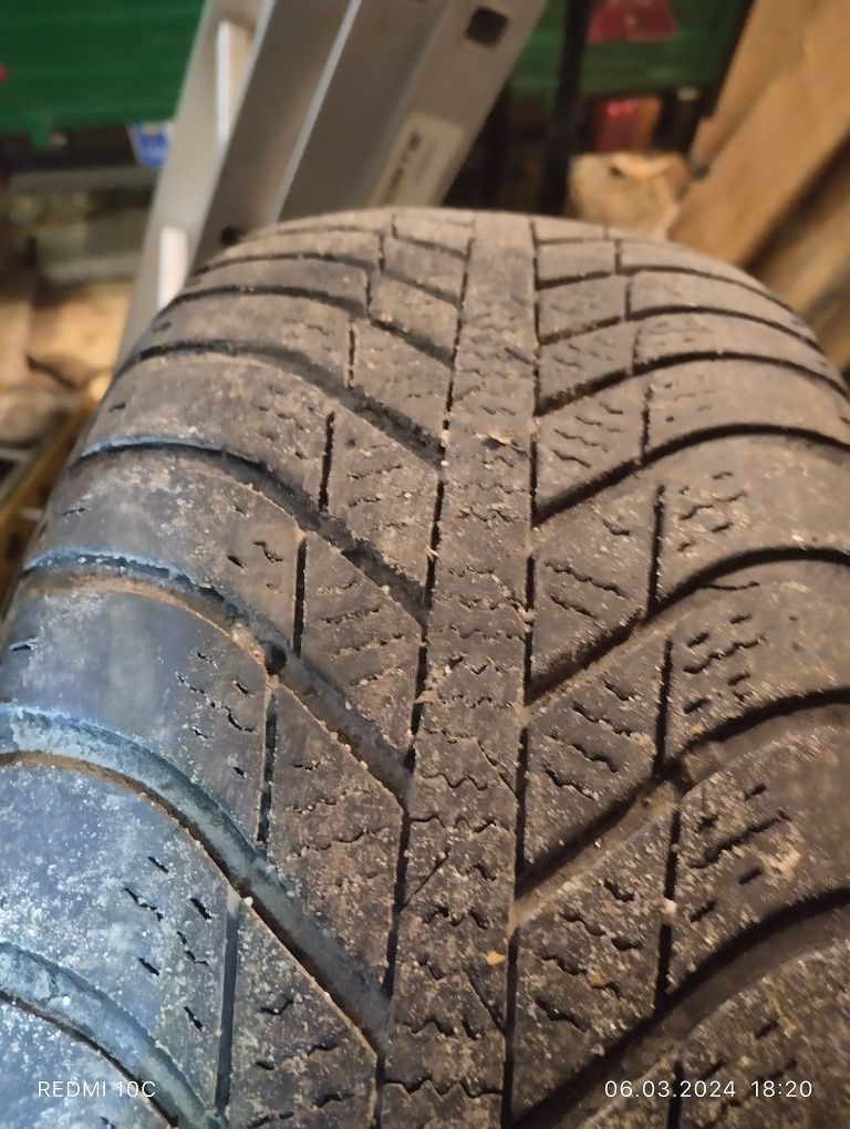 Продам резину 215/60R17 цена за к-т