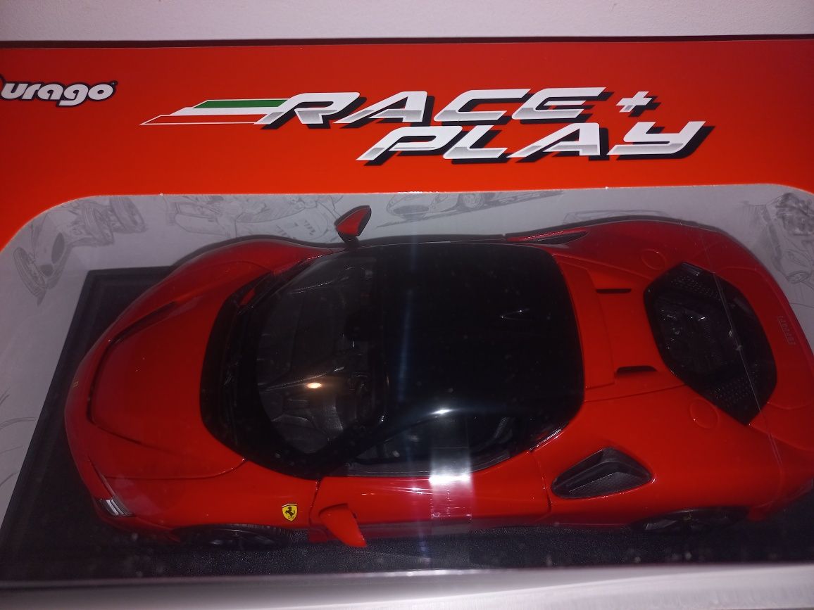 Bburago Ferrari SF90 Stradale, skala 1:18, race +play