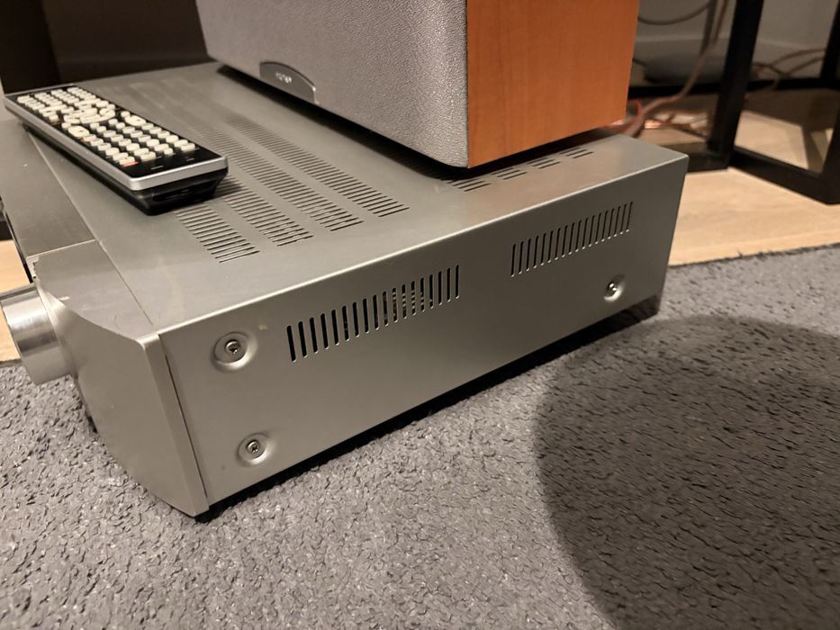 Amplituner Marantz 1501