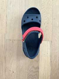 JEDEN lewy but Crocs C13 granat czerwony navy