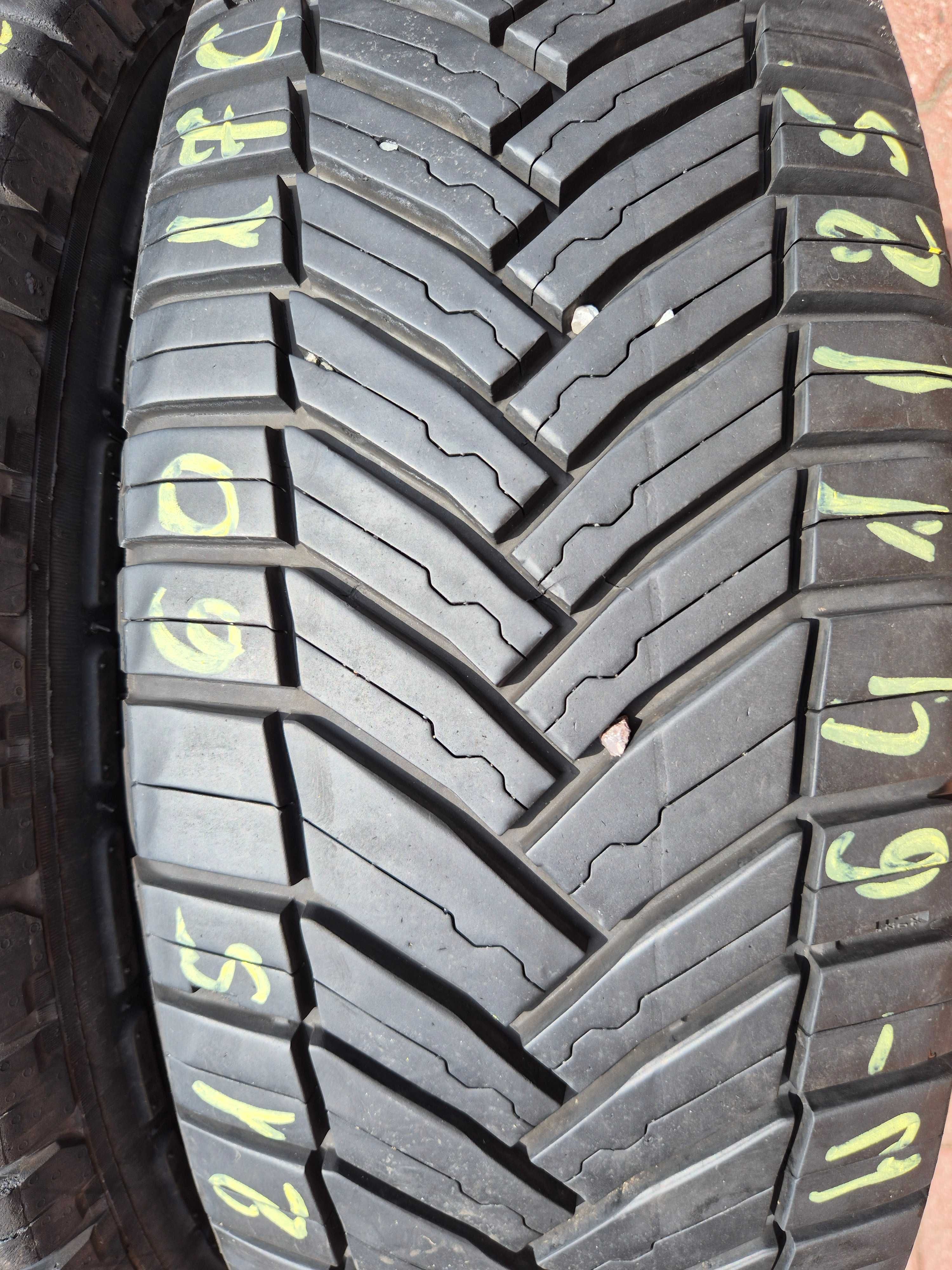 215/60r17C (W641/25)08 2szt 8mm 22 AgilisCrossClimate MICHELIN