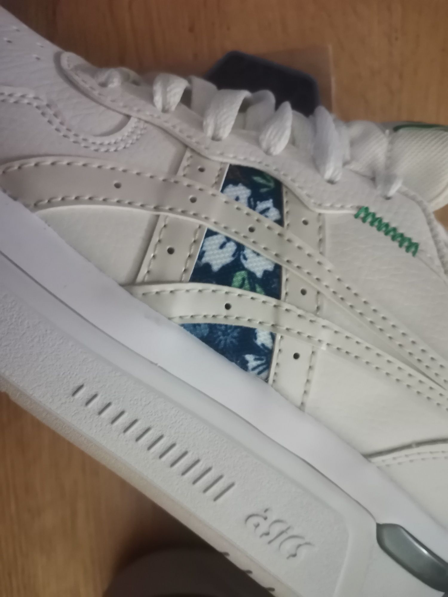 Asics Japan Style buty sportowe damskie skórzane Nowe rozmiar 37,5