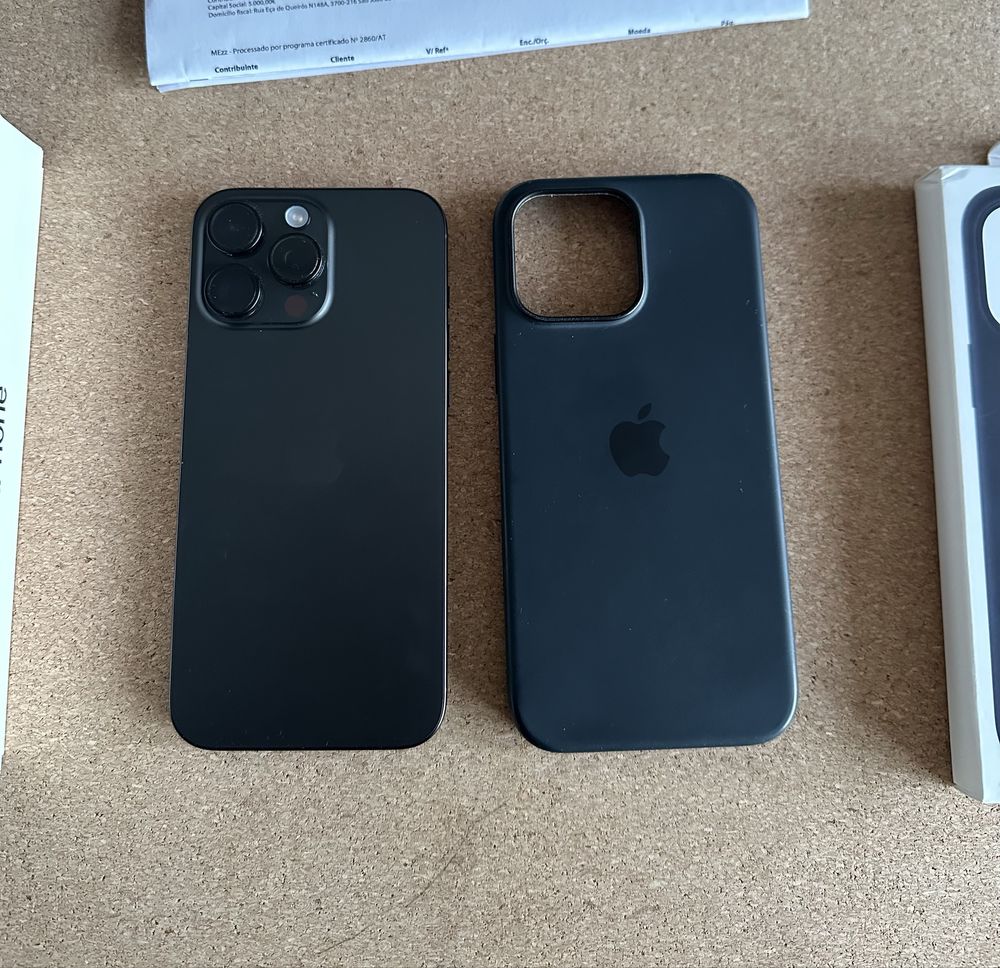 iPhone 16 Pro Max 256GB - Black Titanium
