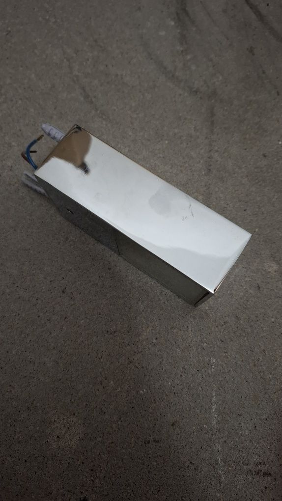 Lampa łazienkowa