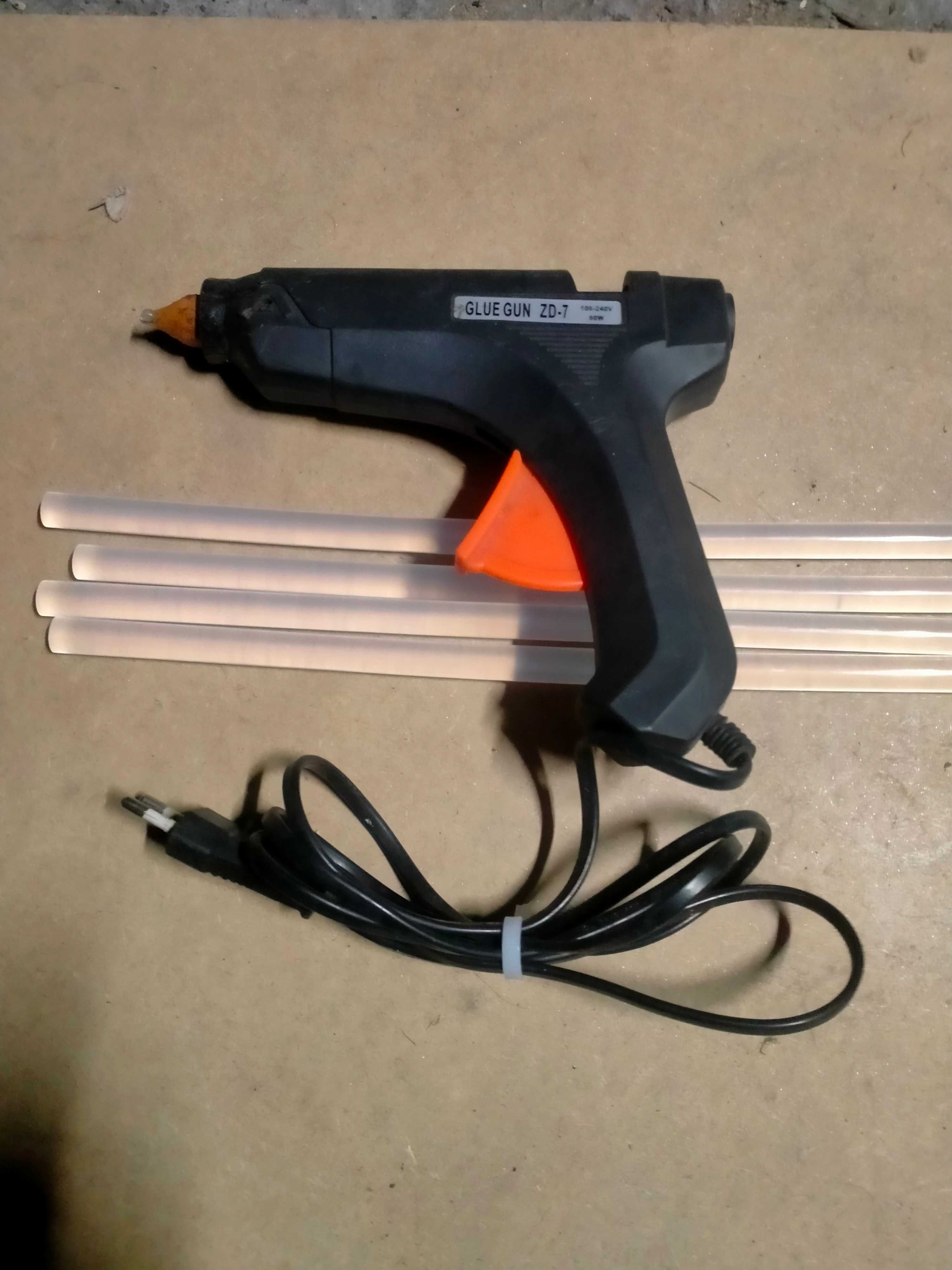 Pistolet do kleju 60W (na wkłady 11mm) + 5 wkładów