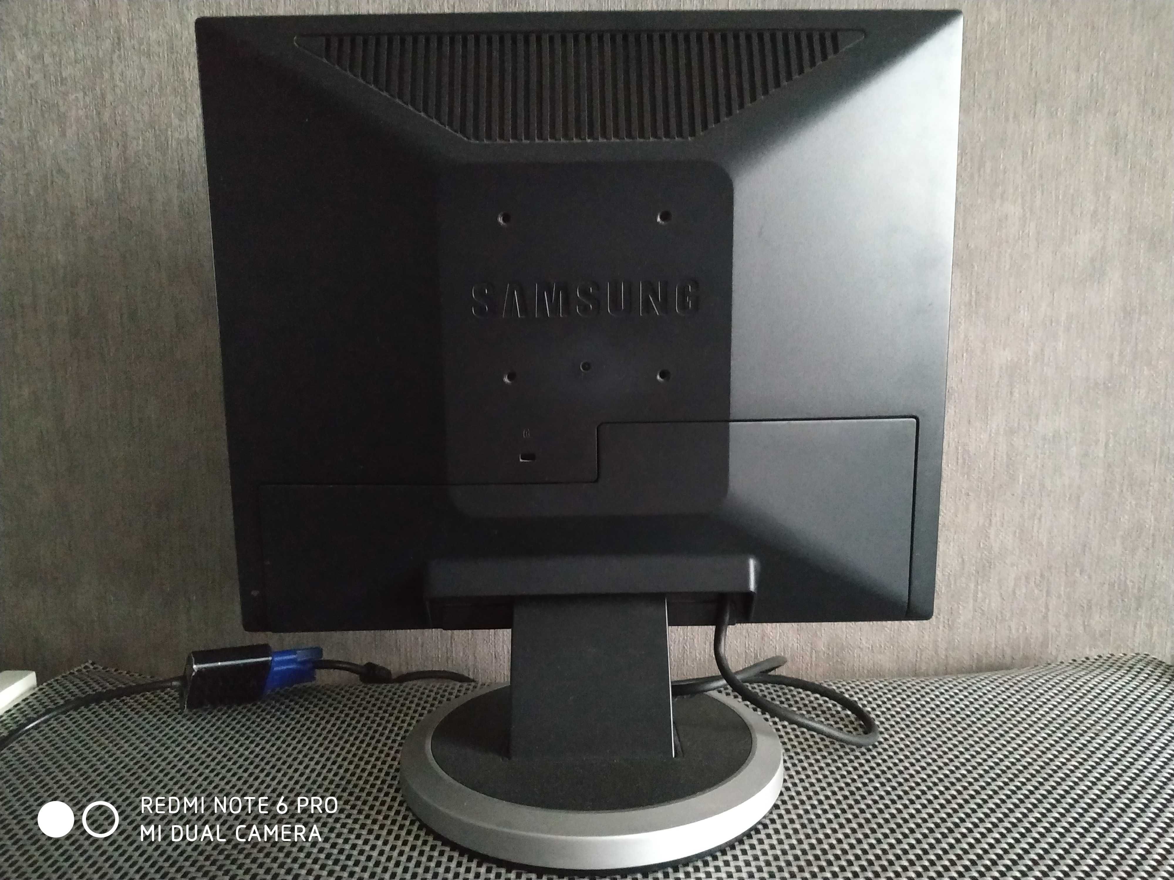 Монитор Samsung 17"