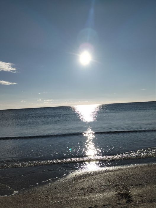 Сдвм двух этажный дом на берегу моря