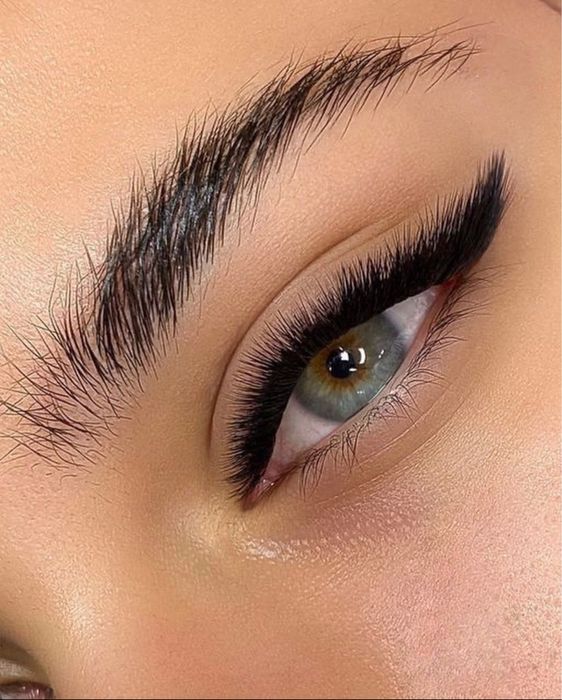 Наращивание ресниц LED