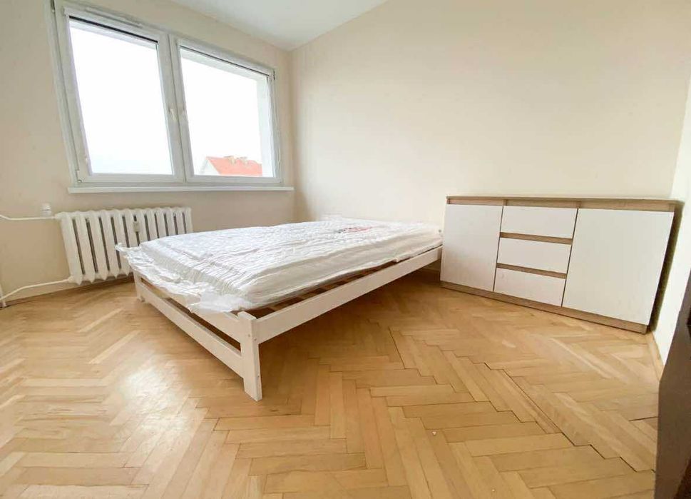 Bez prowizji // 2 pokoje blisko Emki