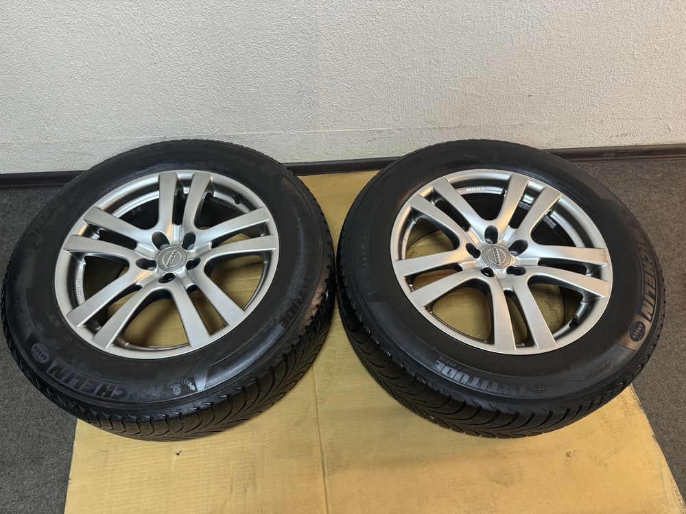 Комплект дисків с резиною 235/65R18 Nissan