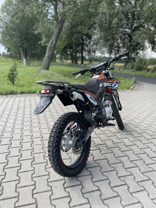 Cross Asix Defender 250RR