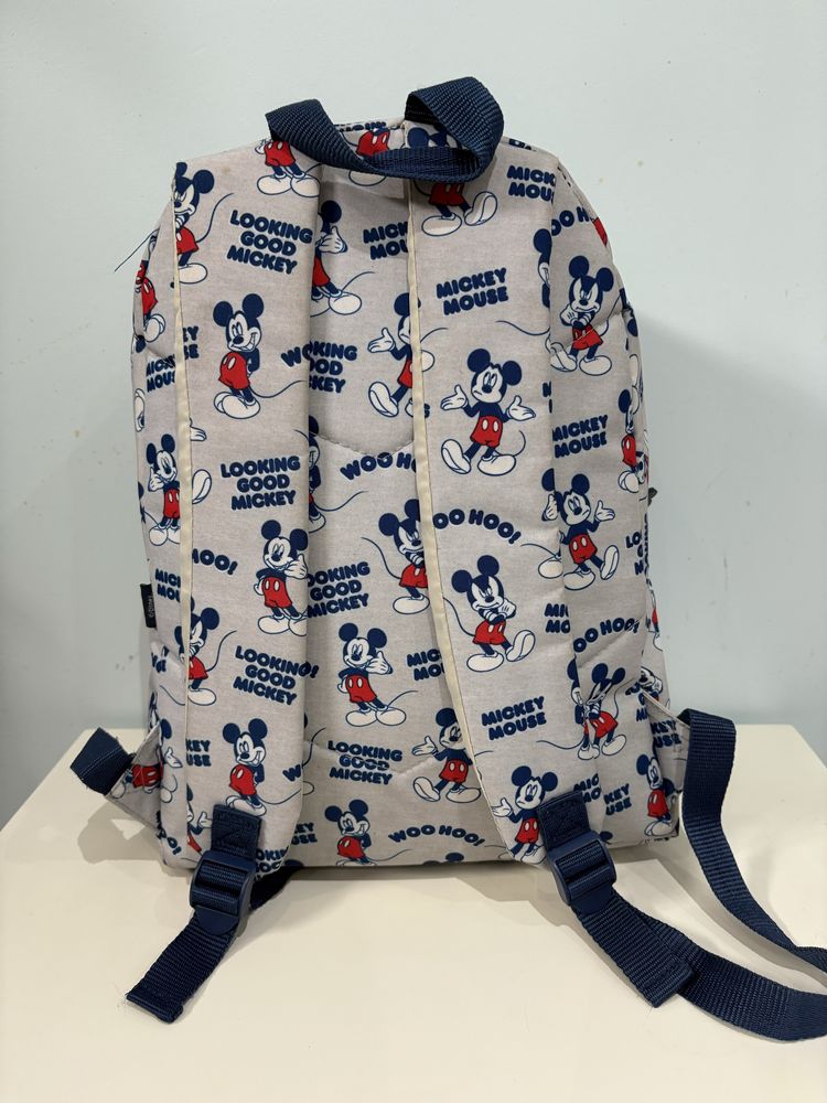 Vendo mochilas escolares em bom estado