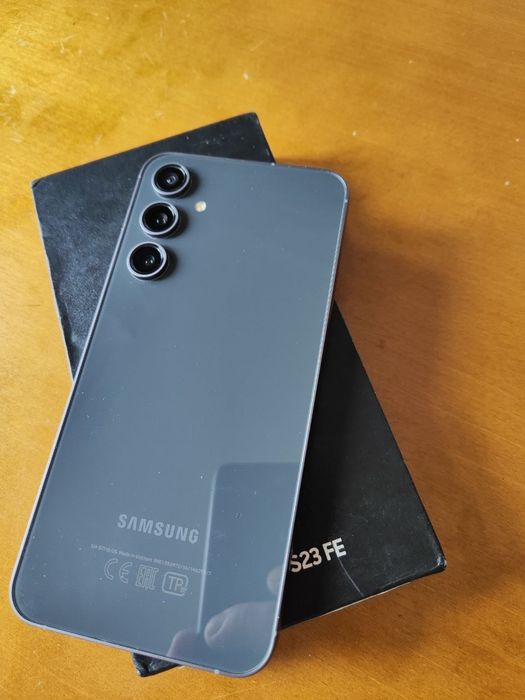 Пррдам Samsung S23 FE, 8/256,как новый.