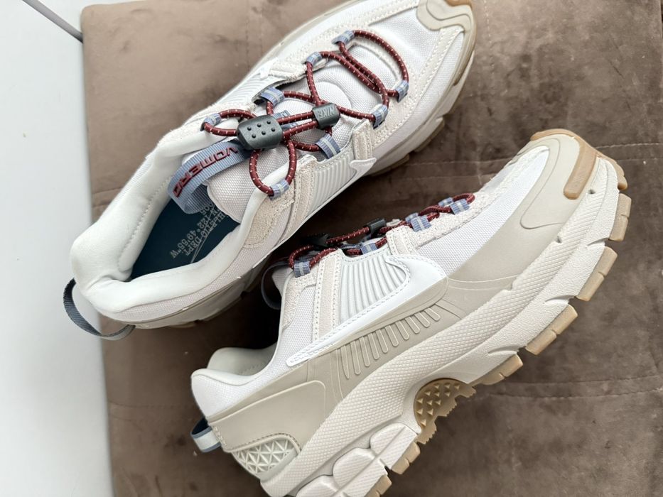 Кросівки жіночі Nike Zoom Vomero Roam Grey оригінал 37