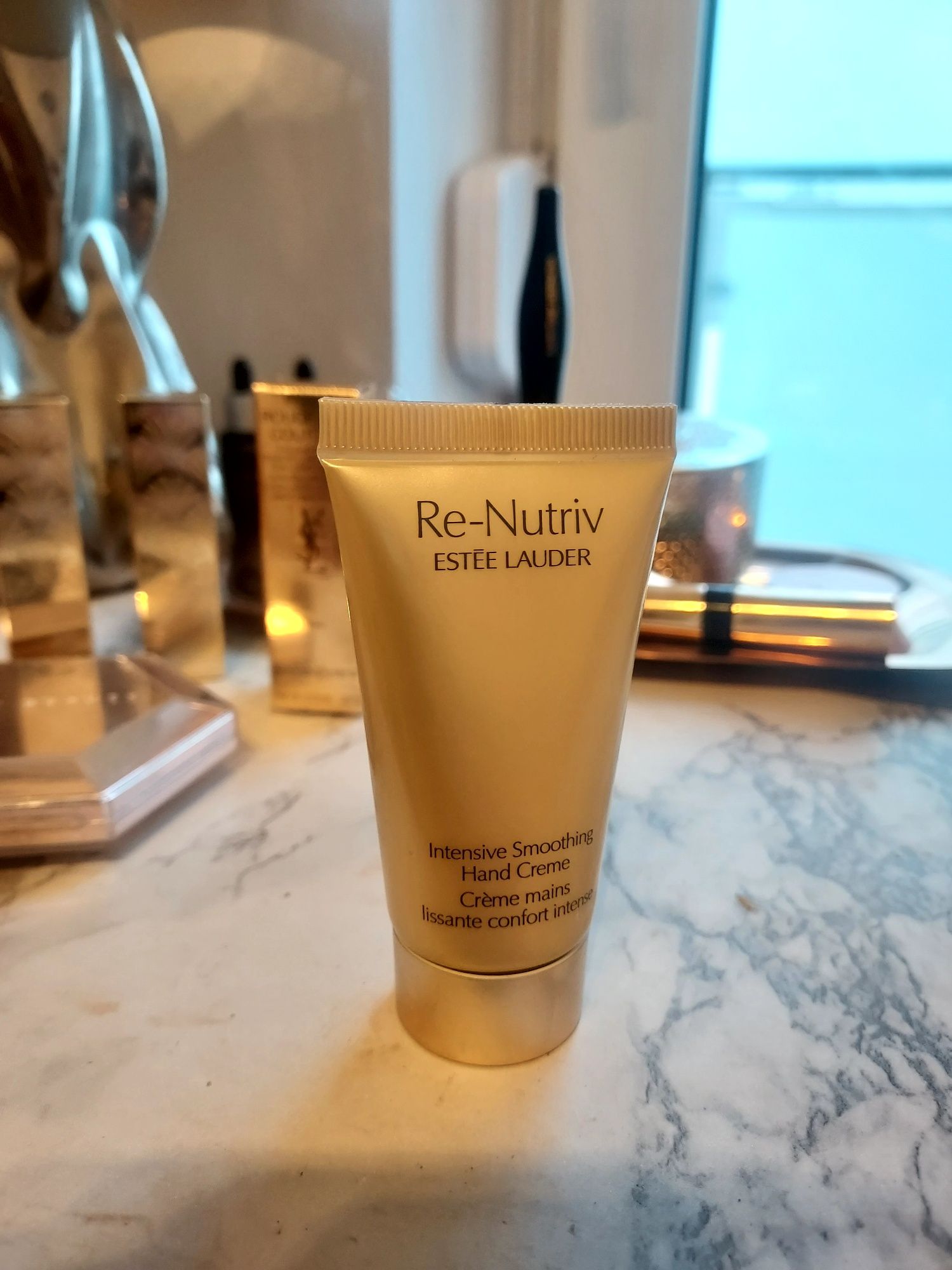 Estee Lauder Re-Nutriv Intense Smoothing hand