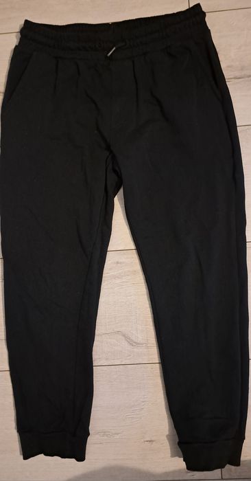 Spodnie chłopięce 152 cm.