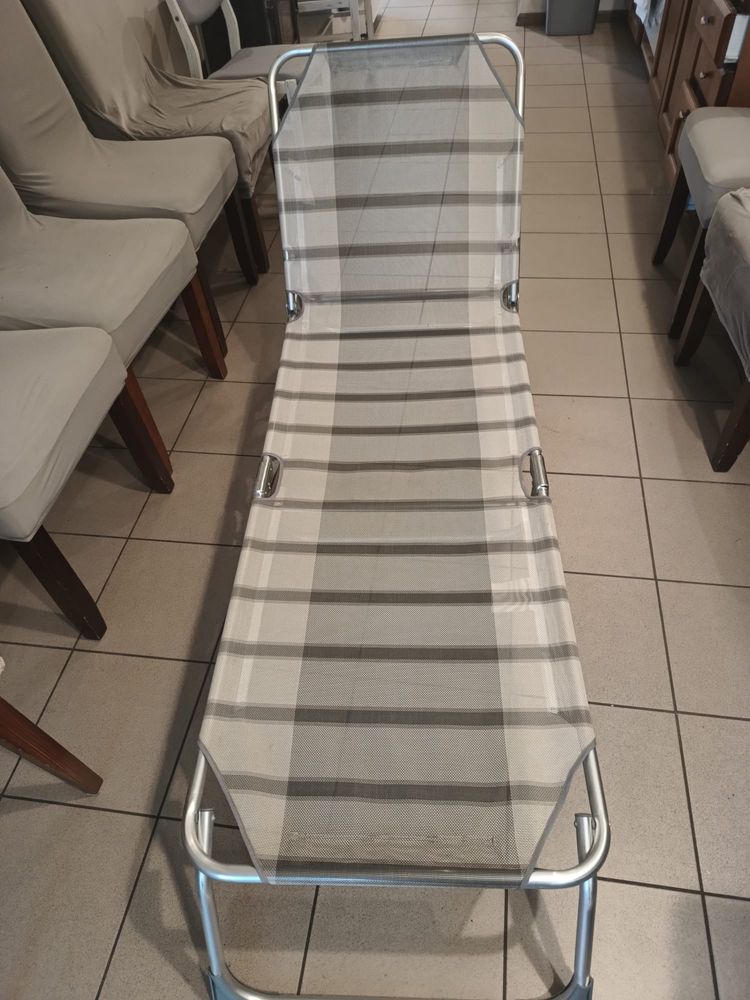 Leżak plażowy / łóżko polowe