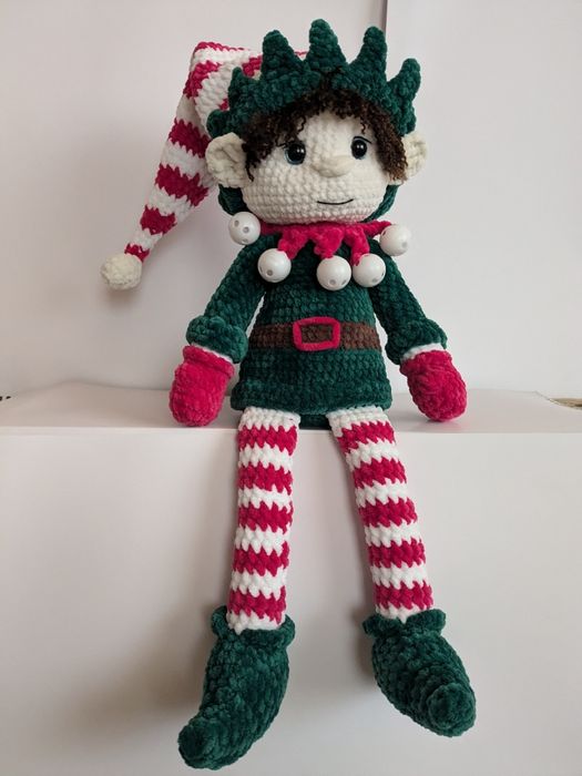 Іграшка м'яка в'язана